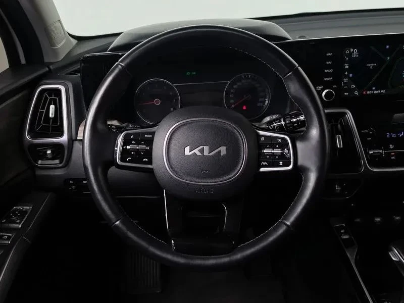 Kia Sorento, снимка 13 - Автомобили и джипове - 56690868
