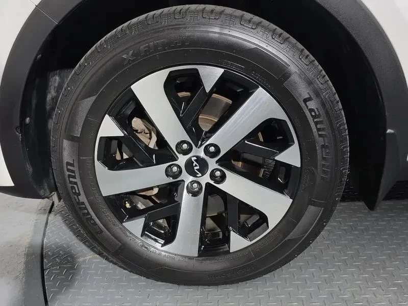 Kia Sorento, снимка 5 - Автомобили и джипове - 56690868