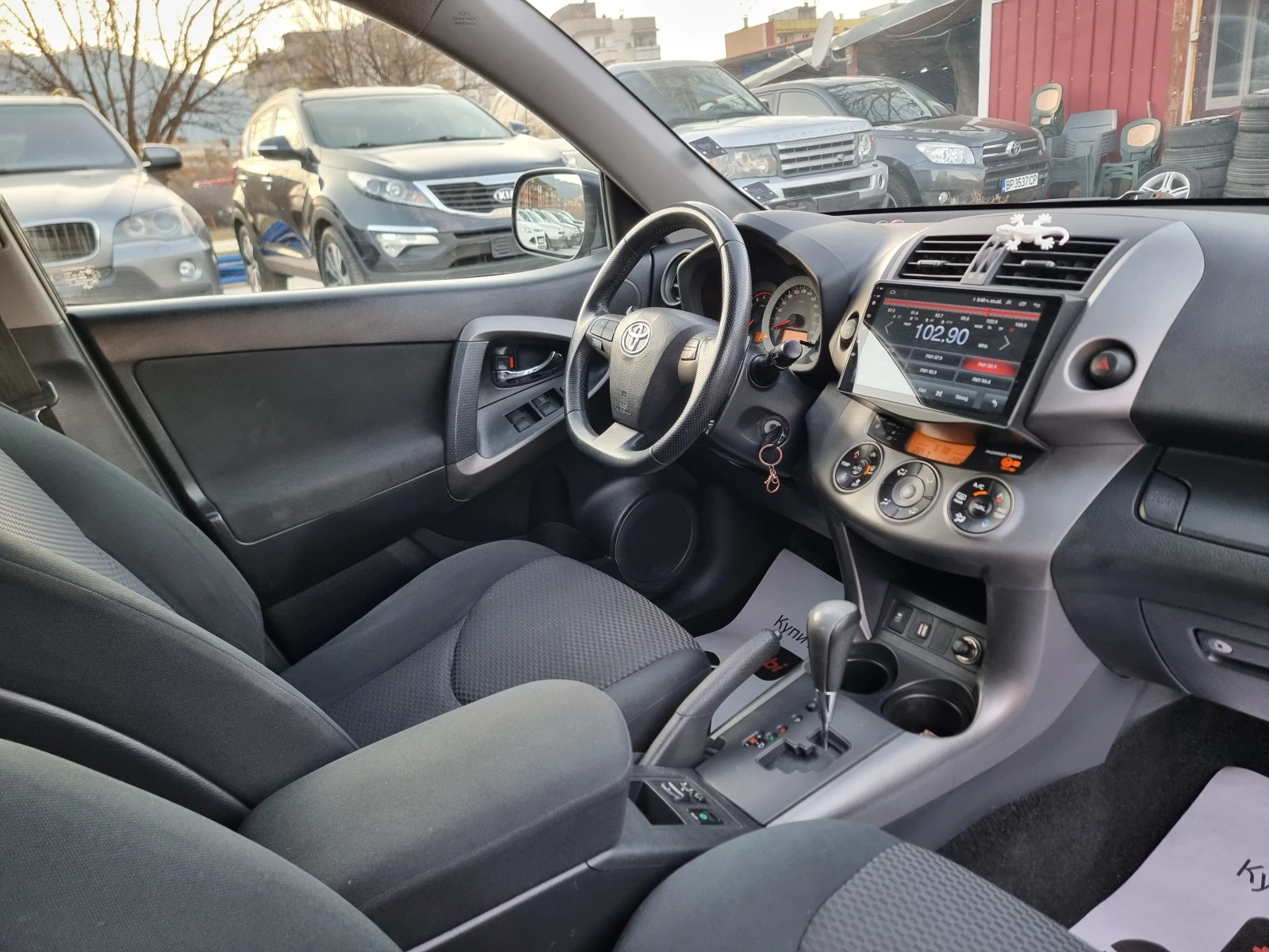 Toyota Rav4 2.2D4D  | Mobile.bg — изображение 16
