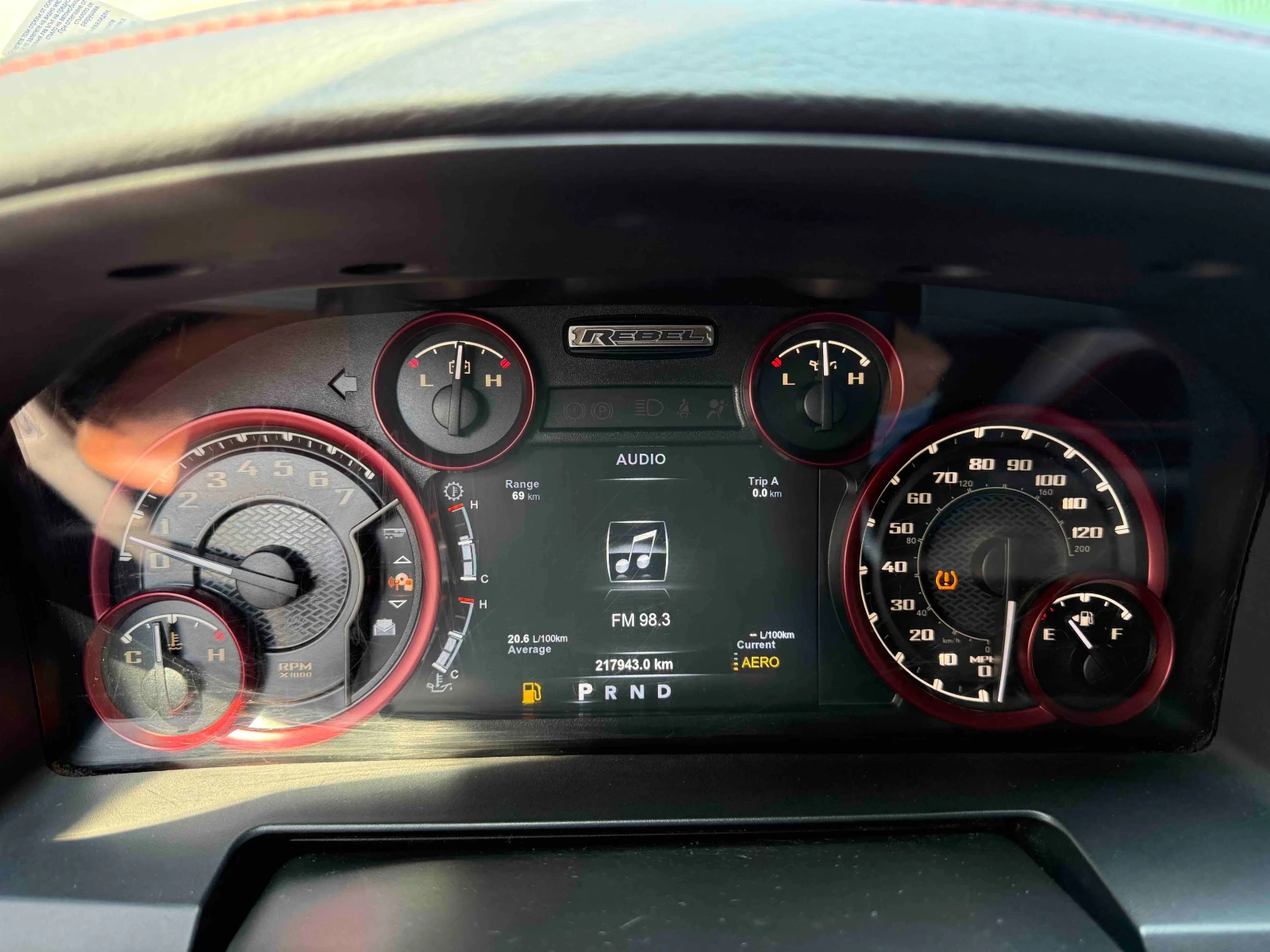 Dodge RAM 1500 REBEL 4X4 СПОРТНИ АУСПУСИ МУЗИКА ТОП - изображение 10