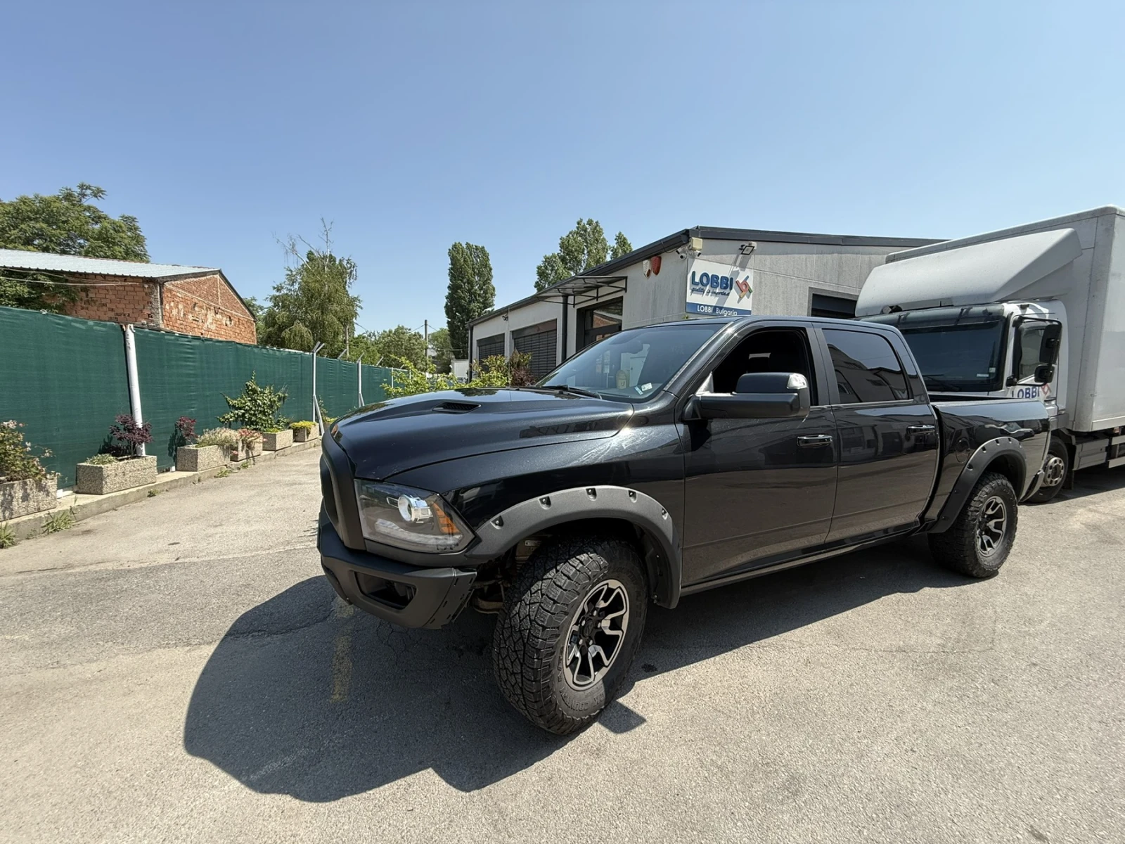 Dodge RAM 1500 REBEL 4X4 СПОРТНИ АУСПУСИ МУЗИКА ТОП - изображение 3