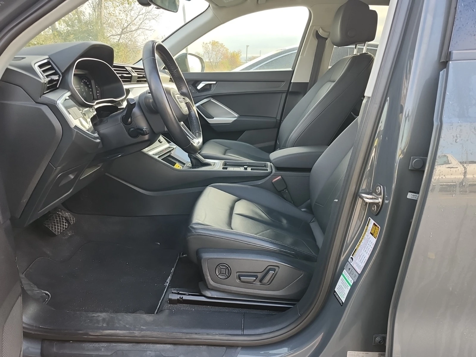 Audi Q3 * CARFAX * БЕЗ ПЪРВОНАЧАЛНА ВНОСКА - изображение 6