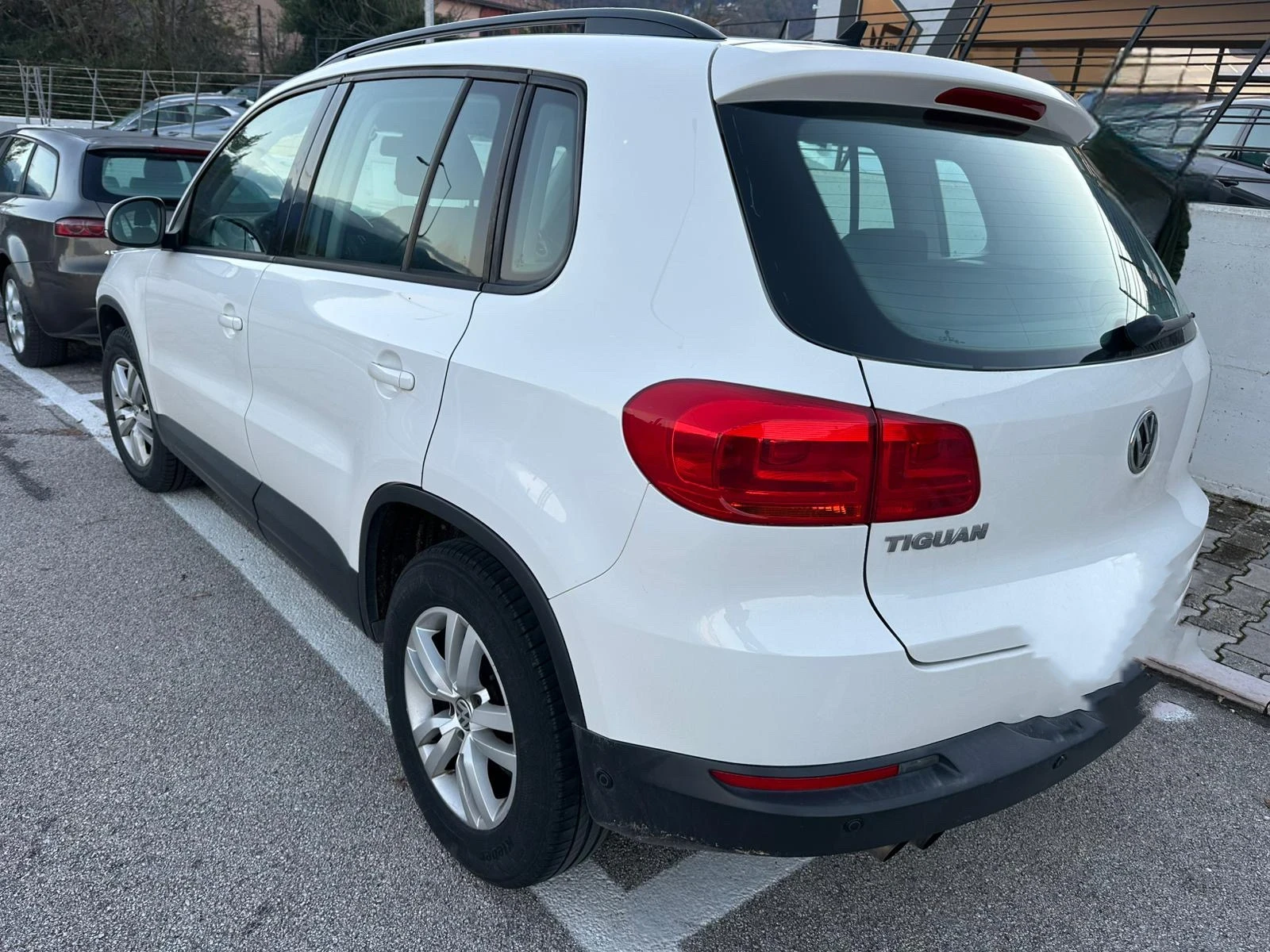 VW Tiguan 2.0 TDI 110CV Business Sport e Style BlueMotion Te | Mobile.bg   10