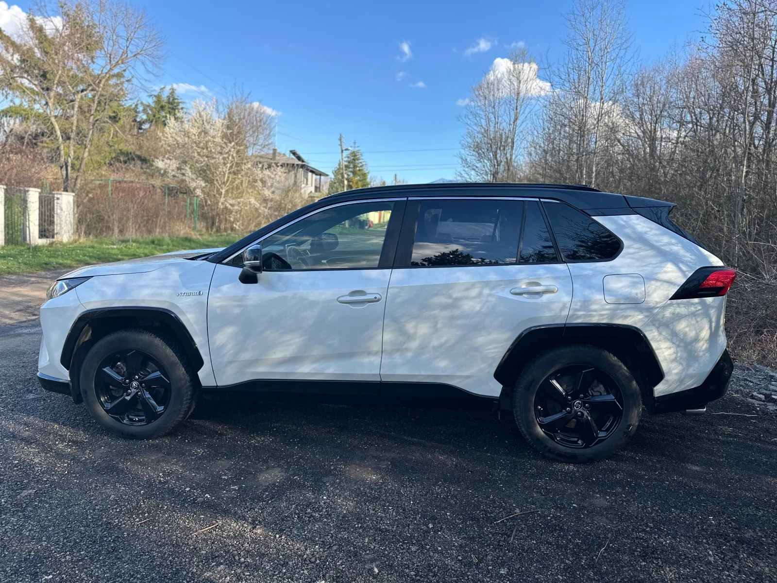 Toyota Rav4 2.5 Hybrid STYLE FULL екстри ПОДНОВЕНА ГАРАНЦИЯ, снимка 2 - Автомобили и джипове - 54102594