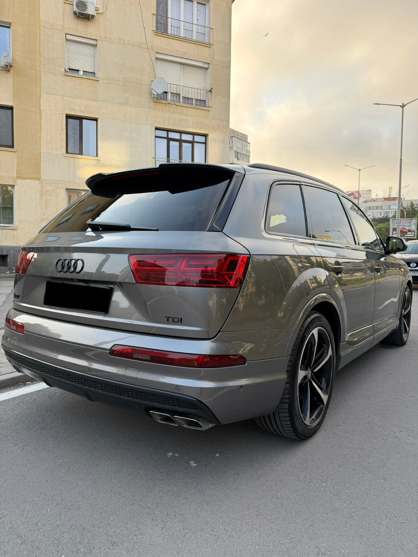 Audi SQ7 4.0 T V8, снимка 6 - Автомобили и джипове - 54513226