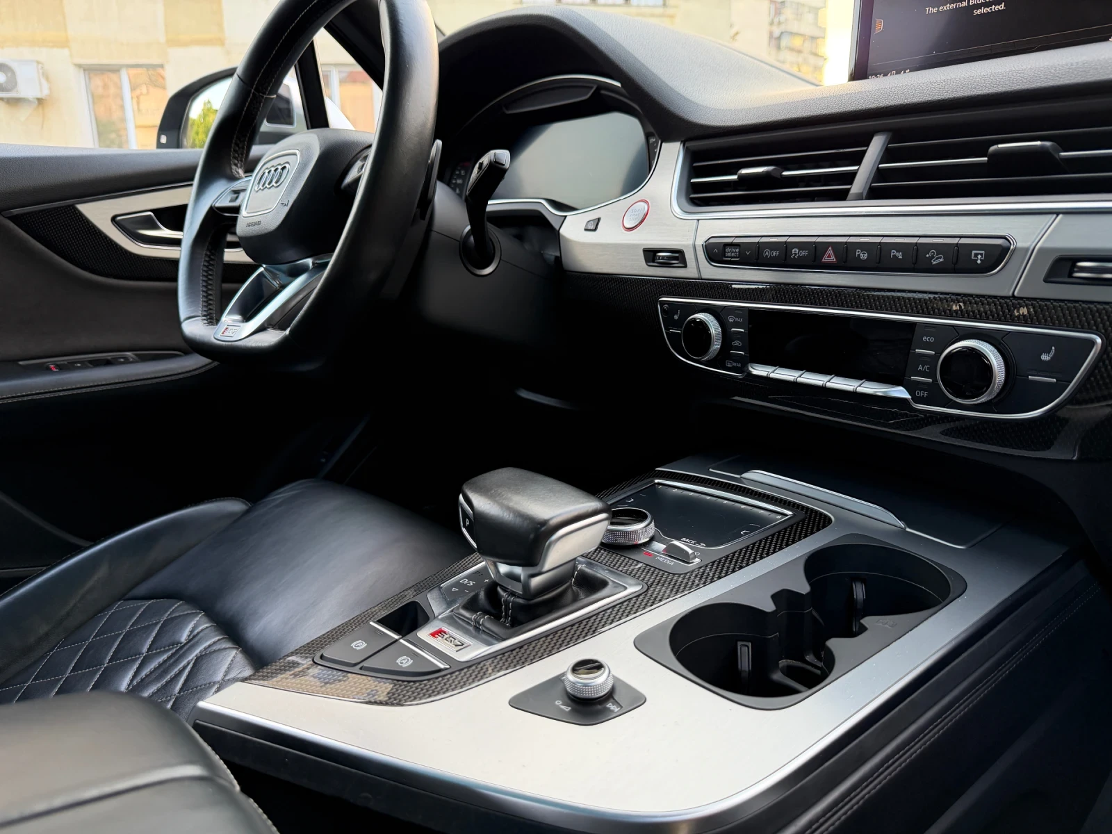 Audi SQ7 4.0 T V8, снимка 15 - Автомобили и джипове - 54513226