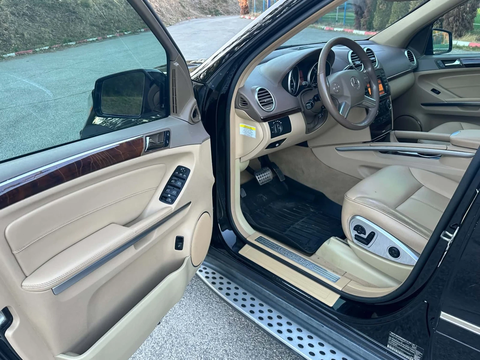 Mercedes-Benz GL 450 4.7 Face Обслужен!, снимка 15 - Автомобили и джипове - 56219081