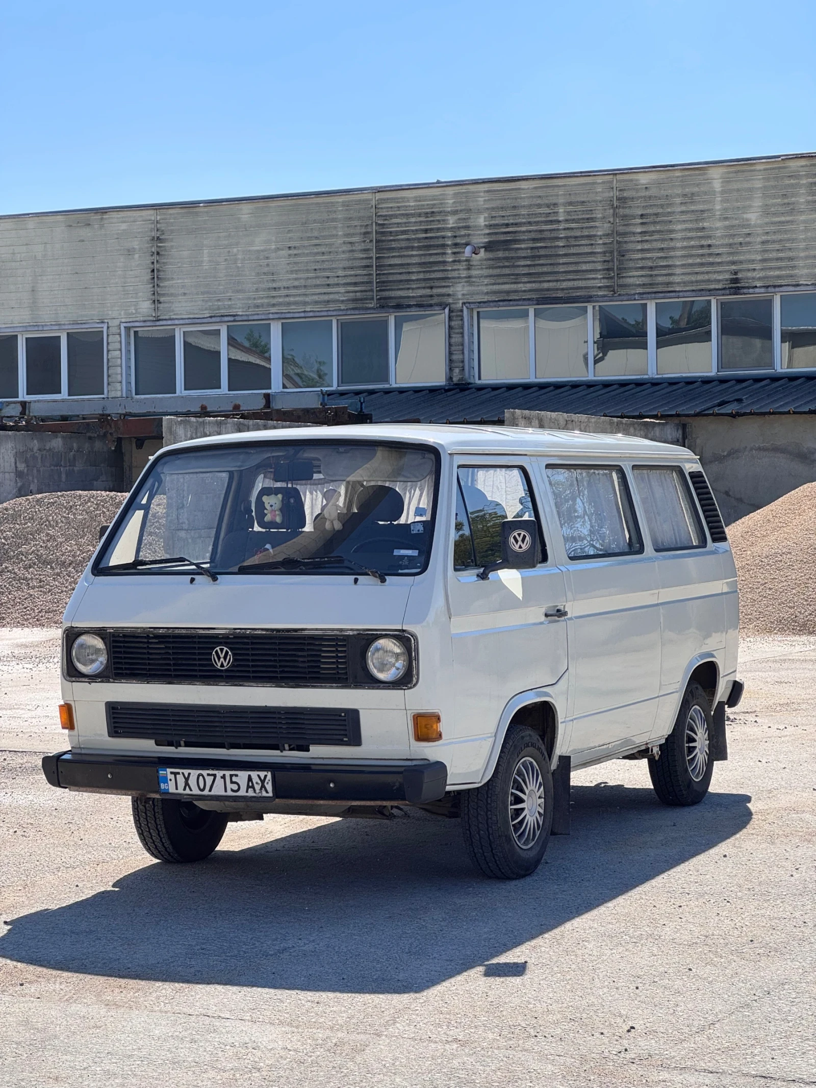 VW Transporter 1.9 9-местен