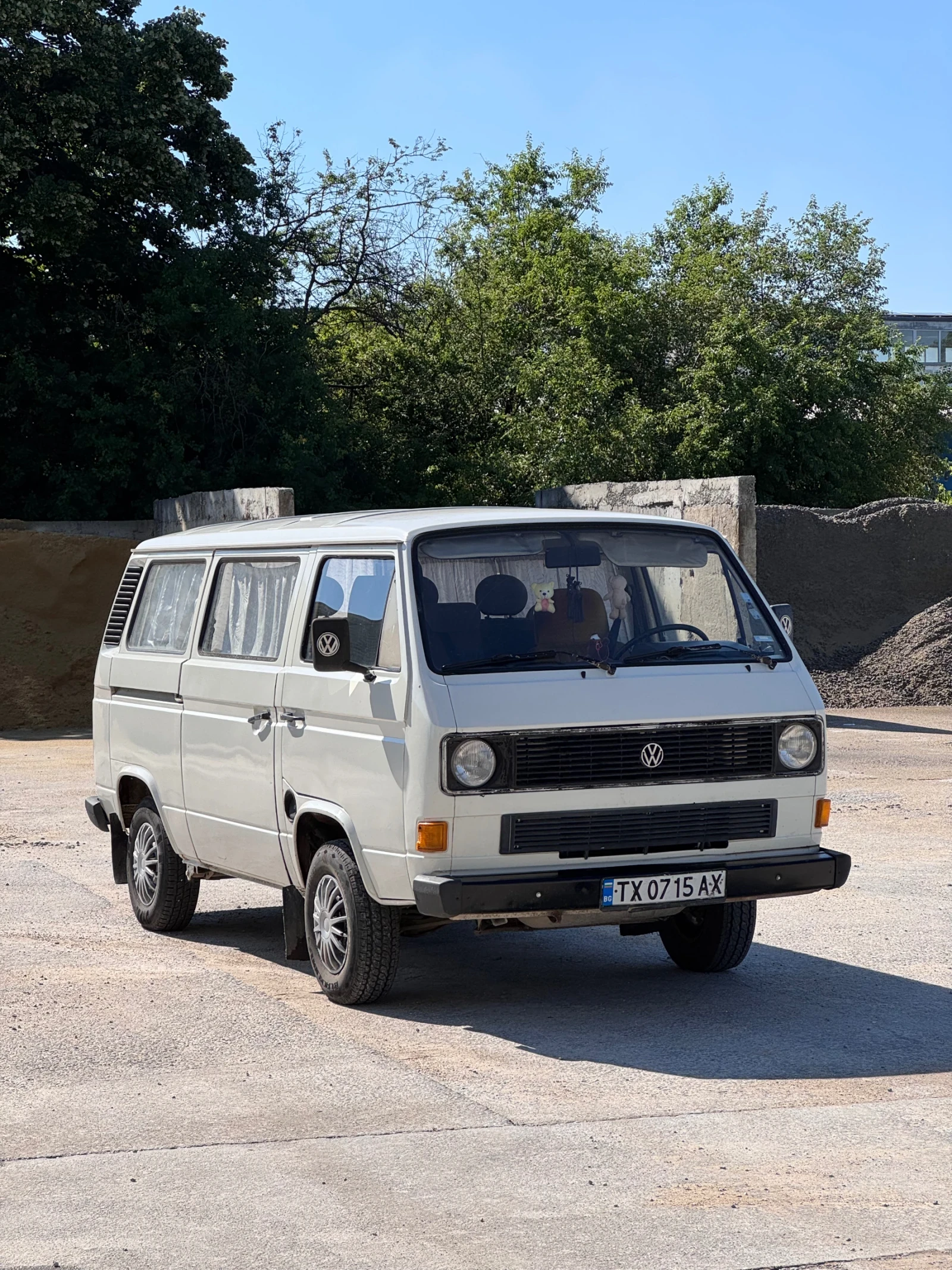 VW Transporter 1.9 9-местен, снимка 2 - Бусове и автобуси - 54816673