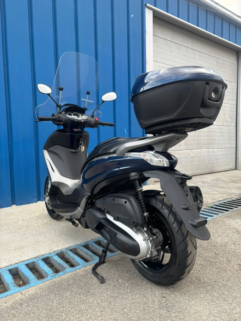 Piaggio Beverly 350i ABS ASR, снимка 4 - Мотоциклети и мототехника - 51206504