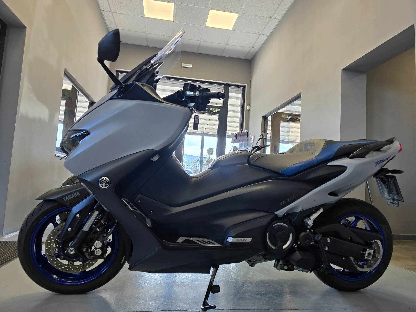 Yamaha T-max 560, ABS-TCS, 2021г., снимка 6 - Мотоциклети и мототехника - 53767170
