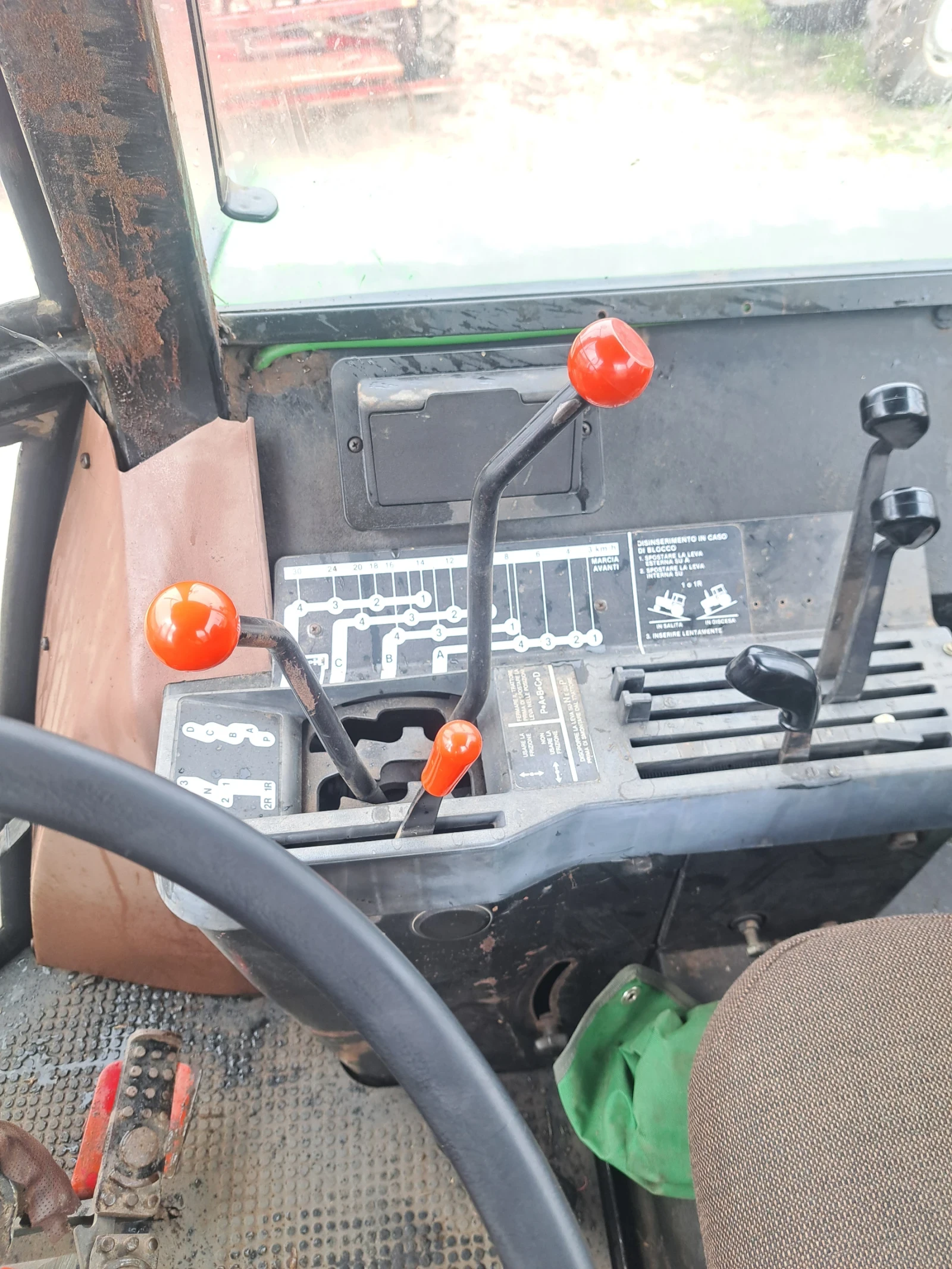 Трактор John Deere 4350, снимка 7 - Селскостопанска техника - 53802800