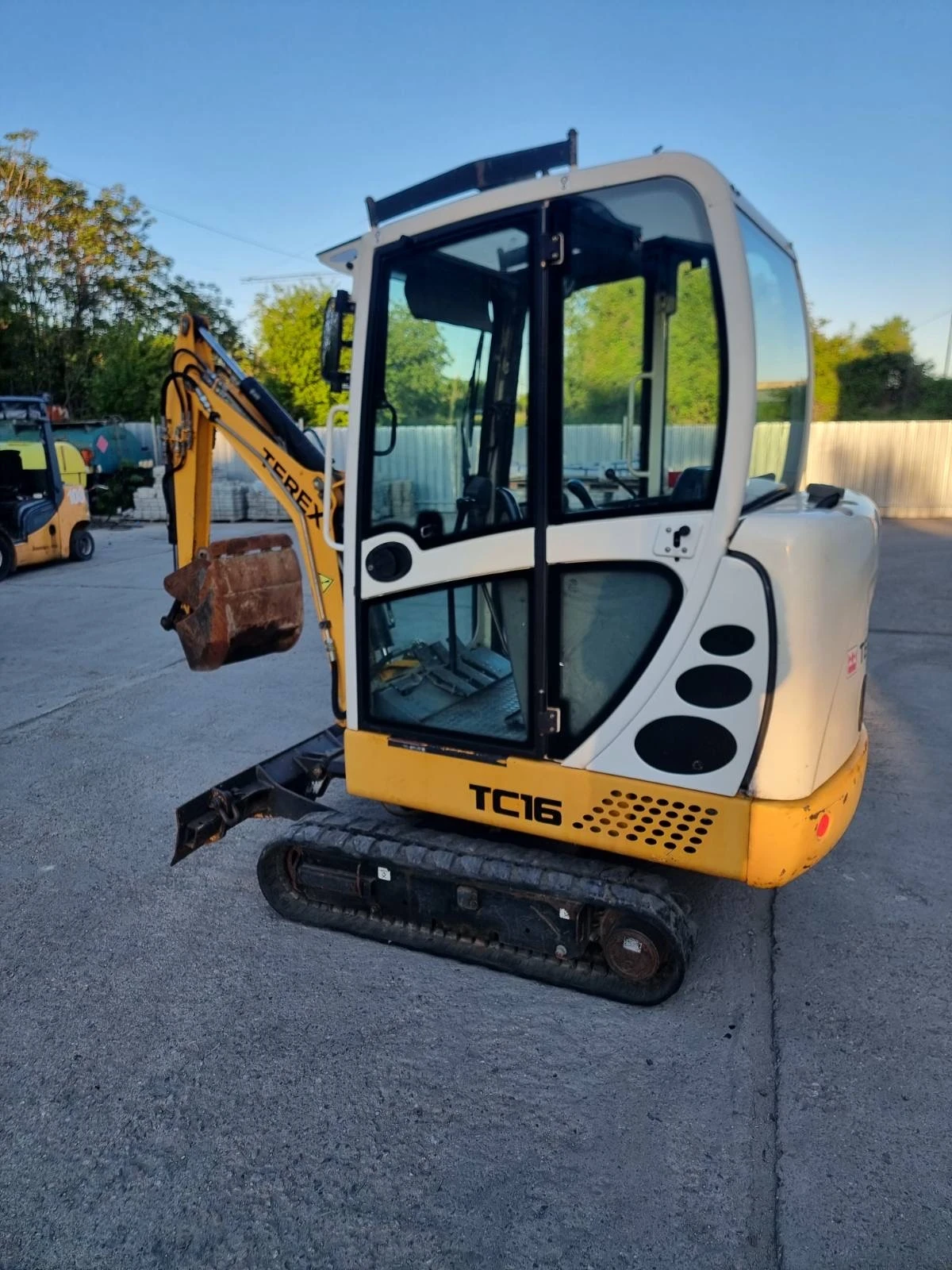 Багер Terex TC16, снимка 3 - Индустриална техника - 54566966