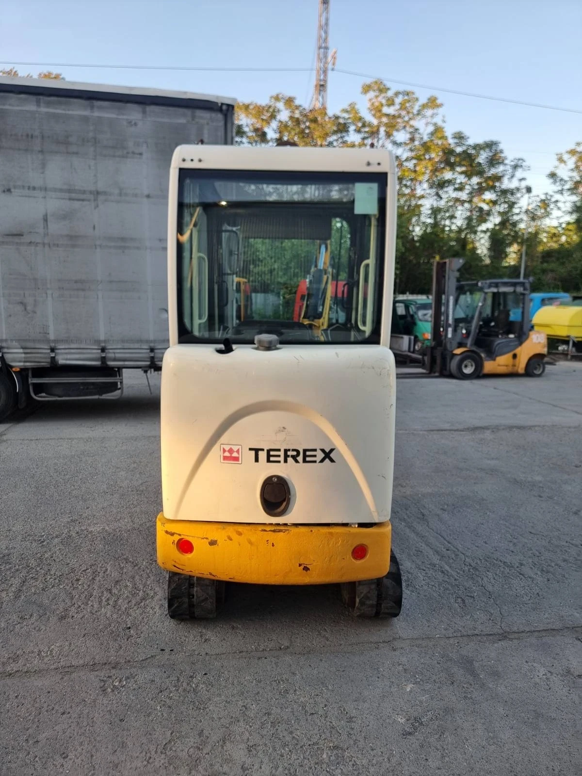 Багер Terex TC16, снимка 4 - Индустриална техника - 54566966