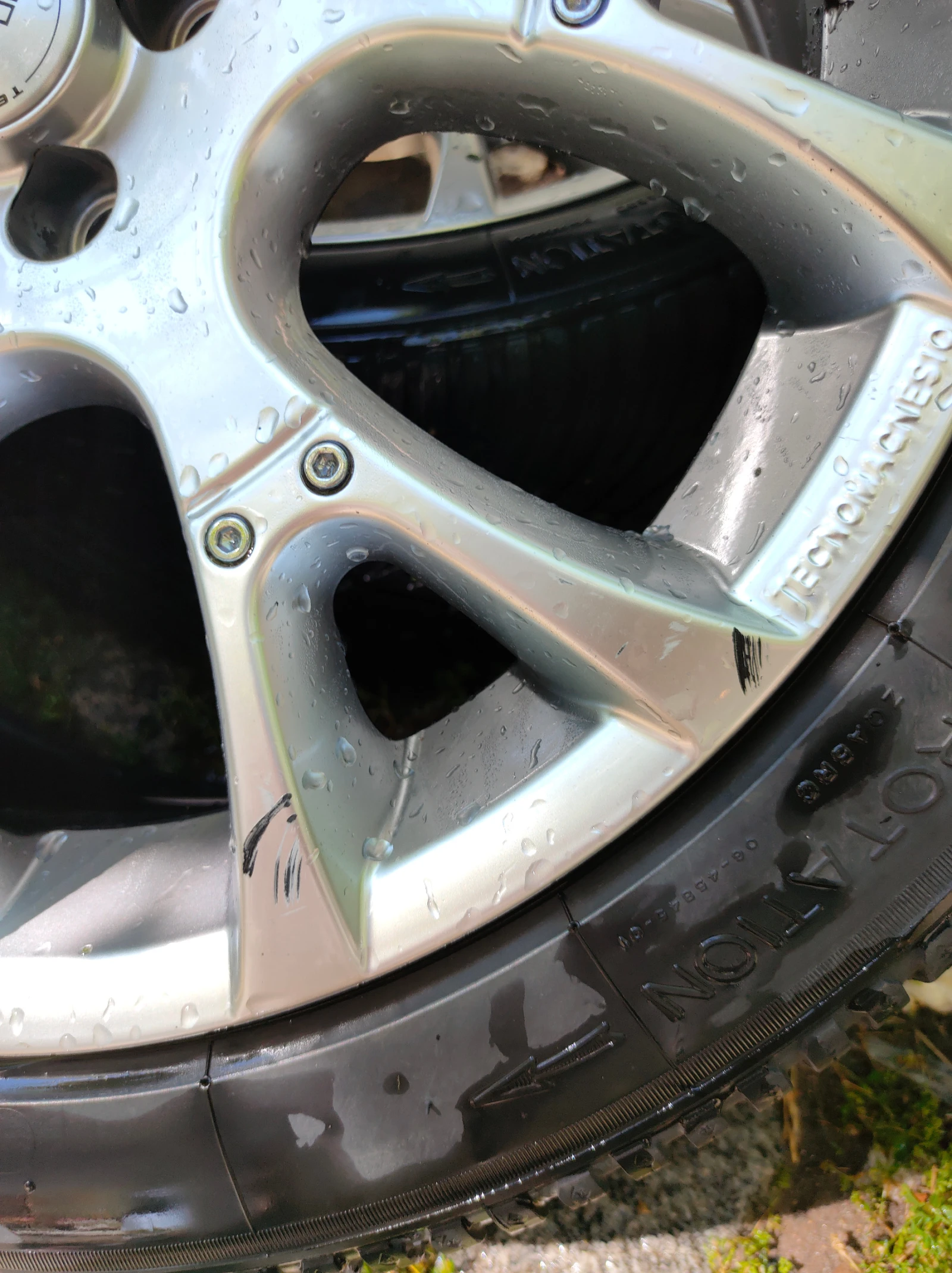 Гуми с джанти BF Goodrich 225/45R18, снимка 13 - Гуми и джанти - 55511769