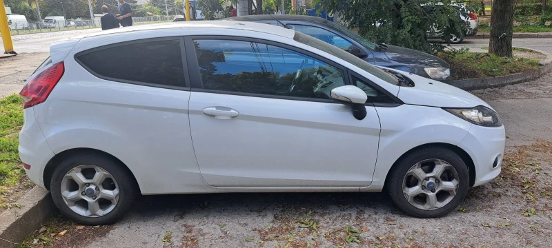 Ford Fiesta, снимка 5 - Автомобили и джипове - 47489774