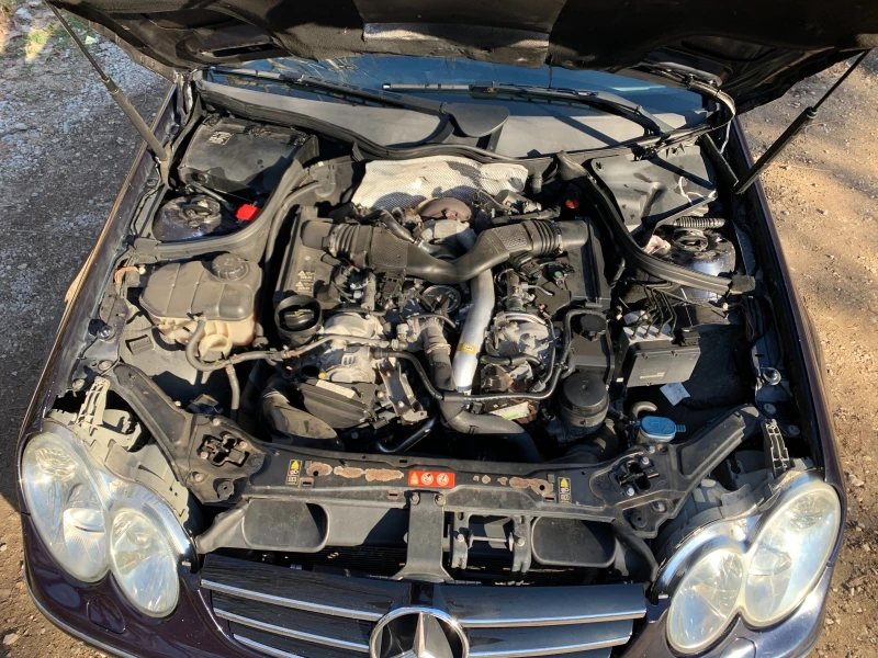 Mercedes-Benz CLK 320 CDI Avantgarde, снимка 17 - Автомобили и джипове - 48728512