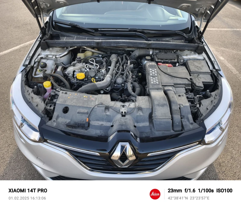 Renault Megane 1.3 TCE, снимка 15 - Автомобили и джипове - 48926384