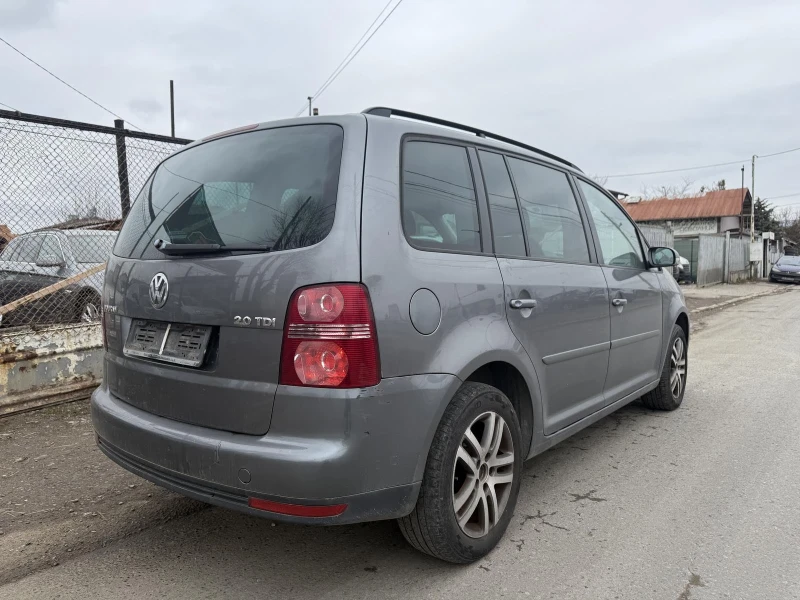 VW Touran 2, 000 TDI EURO4, снимка 6 - Автомобили и джипове - 49137932