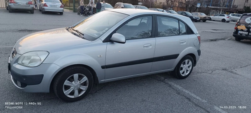 Kia Rio 1.6, снимка 2 - Автомобили и джипове - 49556292