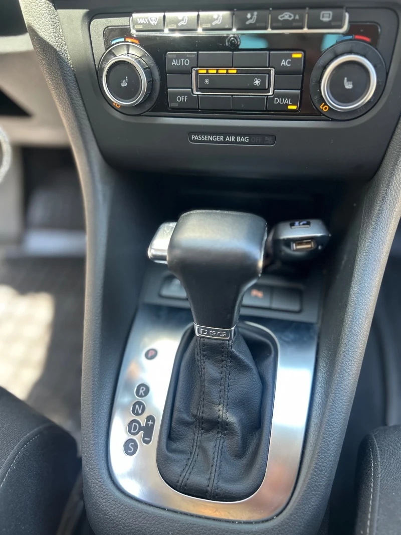 VW Golf, снимка 10 - Автомобили и джипове - 52293008