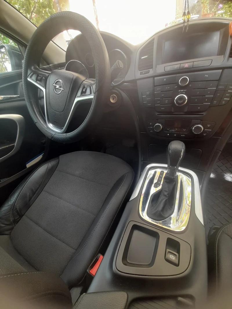 Opel Insignia, снимка 13 - Автомобили и джипове - 51865490