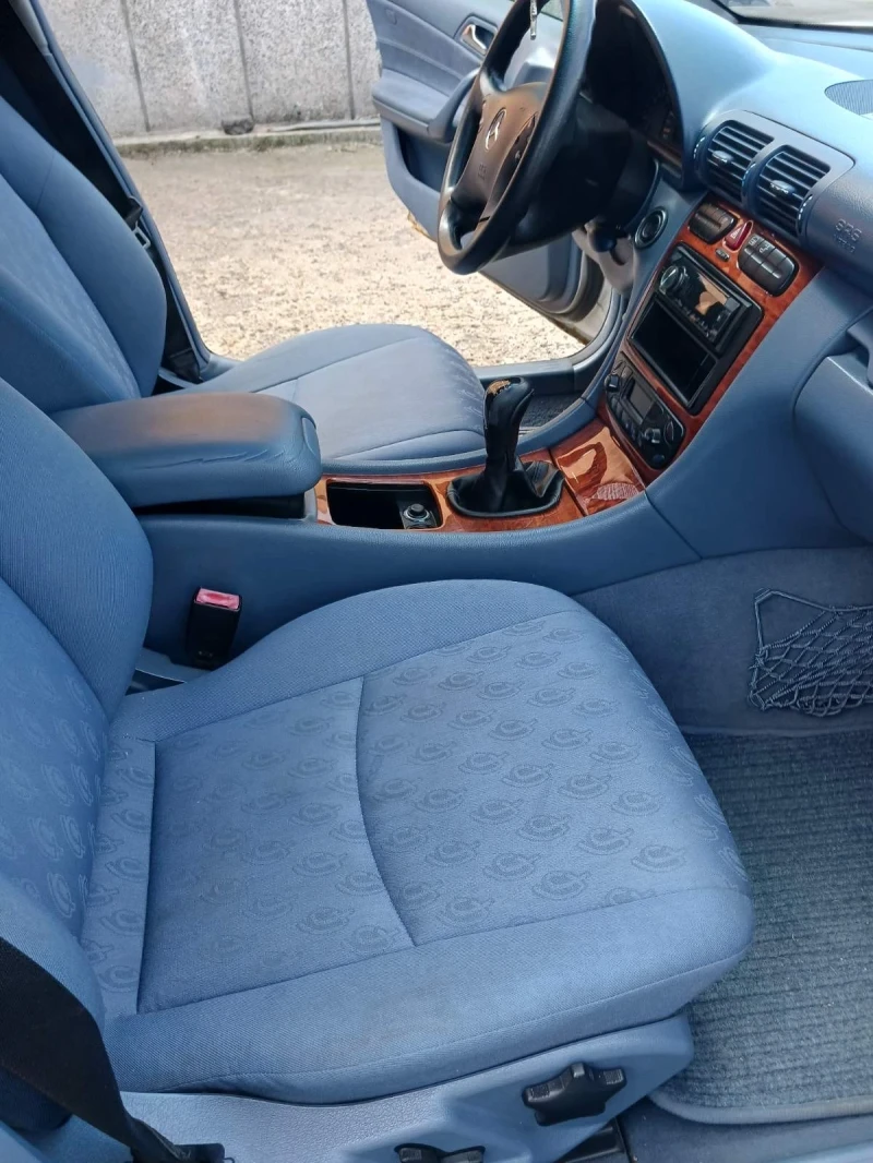 Mercedes-Benz C 220, снимка 12 - Автомобили и джипове - 52554852