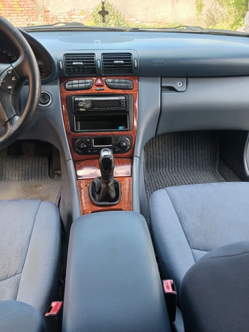 Mercedes-Benz C 220, снимка 15 - Автомобили и джипове - 52554852