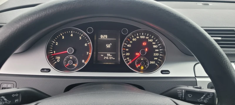 VW Passat, снимка 12 - Автомобили и джипове - 52713420