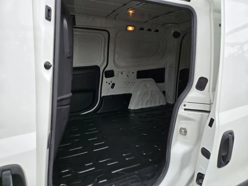 Opel Combo 1.6CDTI-105кс= MAXI= 6СКОРОСТИ= КЛИМАТИК, снимка 9 - Автомобили и джипове - 52841260