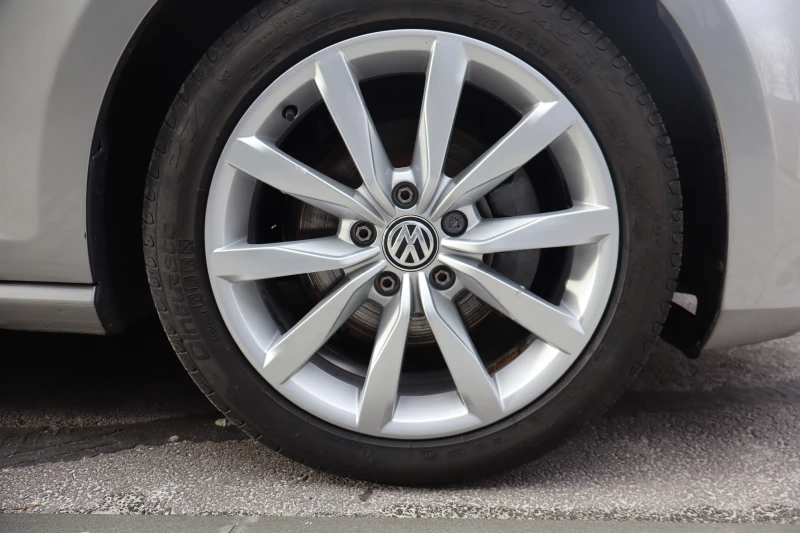 VW Golf 1.6TDI* DSG* 154000KM* TOP* , снимка 4 - Автомобили и джипове - 53105840