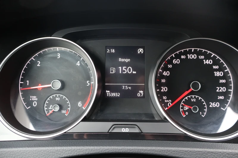 VW Golf 1.6TDI* DSG* 154000KM* TOP* , снимка 11 - Автомобили и джипове - 53105840