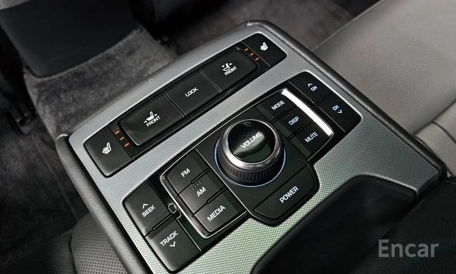 Genesis G80 G80 3.3 GDI Luxury, снимка 4 - Автомобили и джипове - 53881160