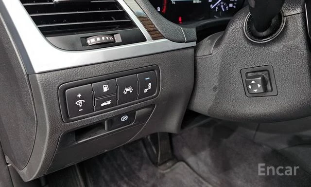 Genesis G80 G80 3.3 GDI Luxury, снимка 14 - Автомобили и джипове - 53881160