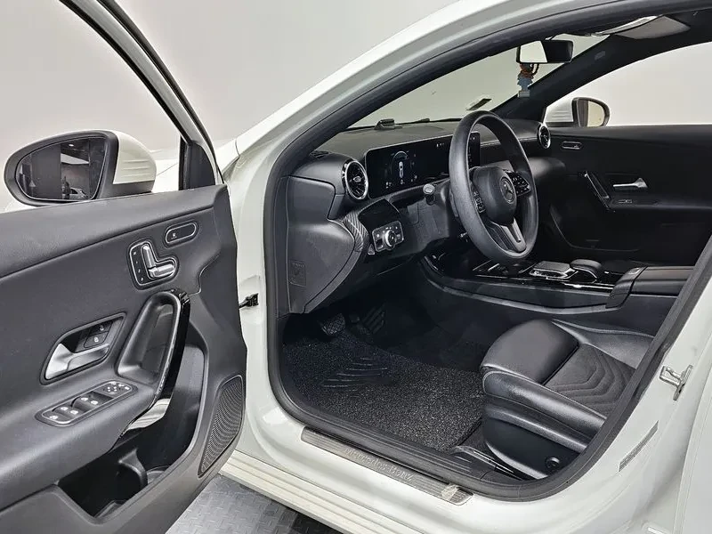 Mercedes-Benz 220 Hatchback | Mobile.bg � ����������� 11