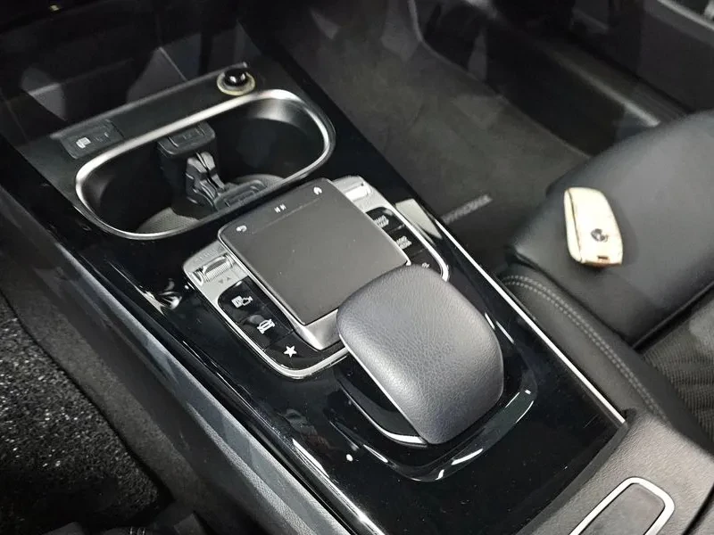 Mercedes-Benz 220 Hatchback | Mobile.bg � ����������� 17