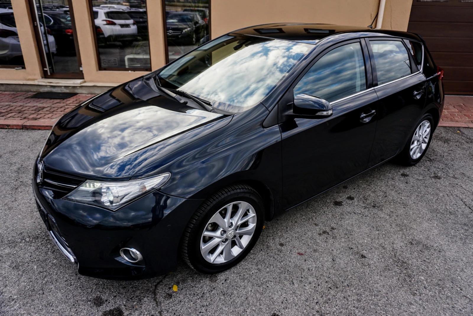Toyota Auris 1.4D-4D LOUNGE | Mobile.bg   1