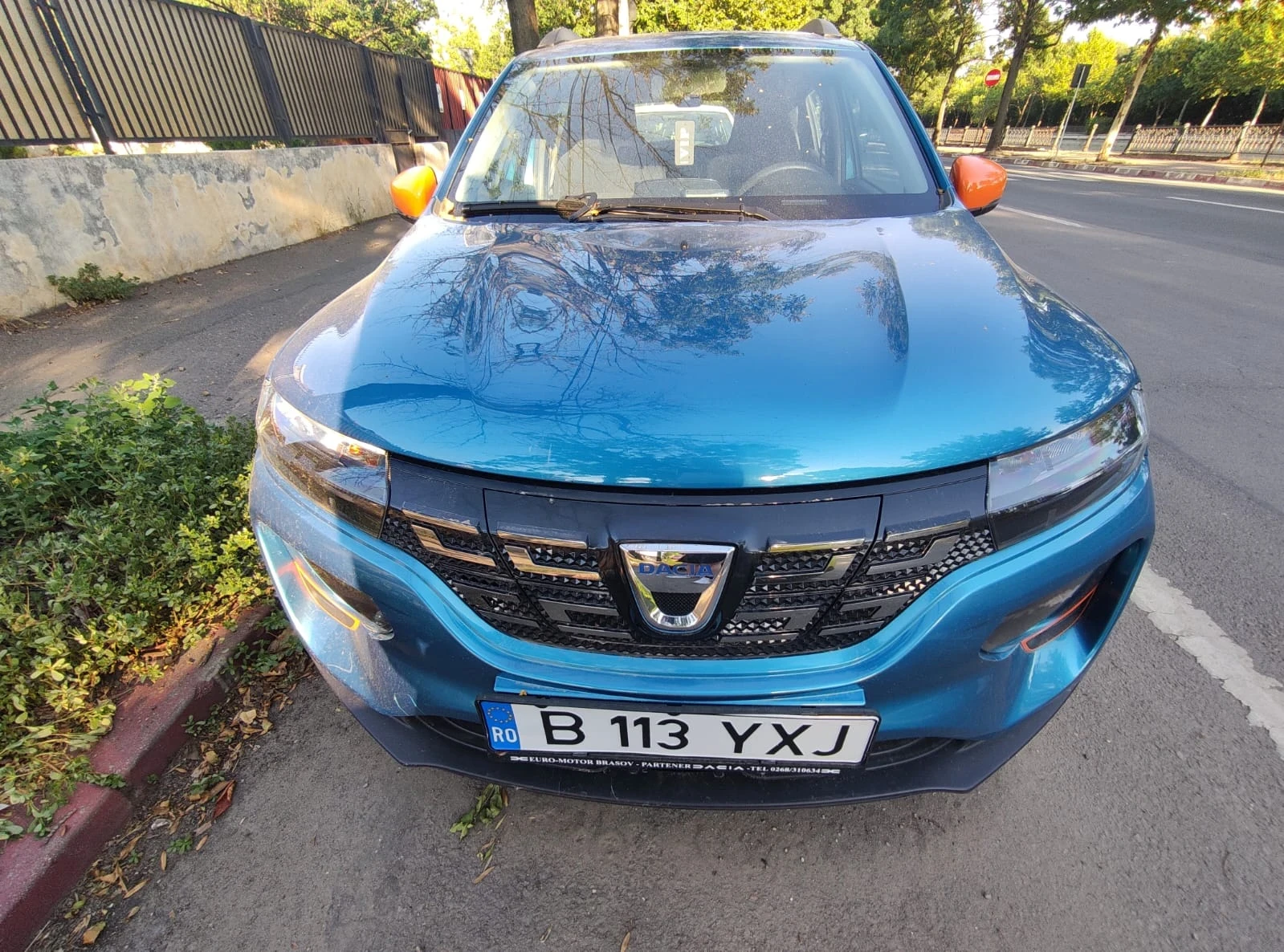 Dacia Spring Comfort plus,  2 броя - [1] 