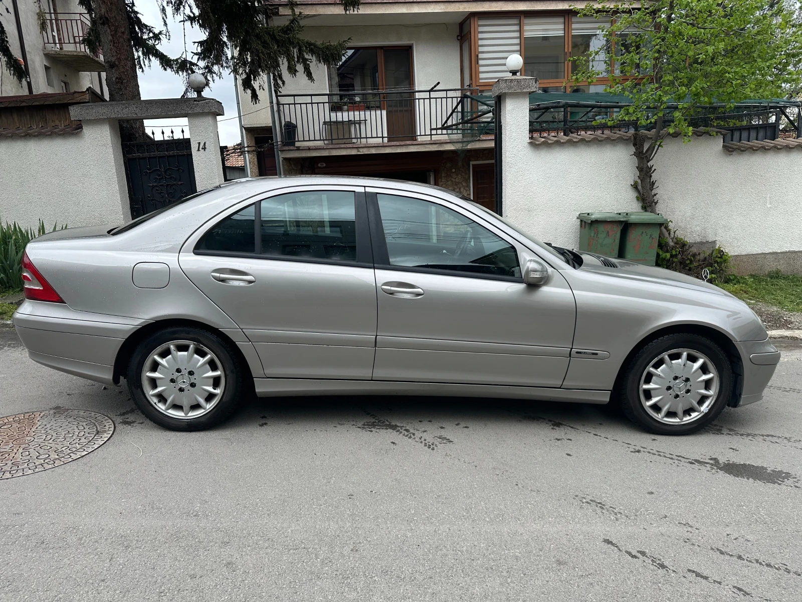 Mercedes-Benz C 200  - изображение 8