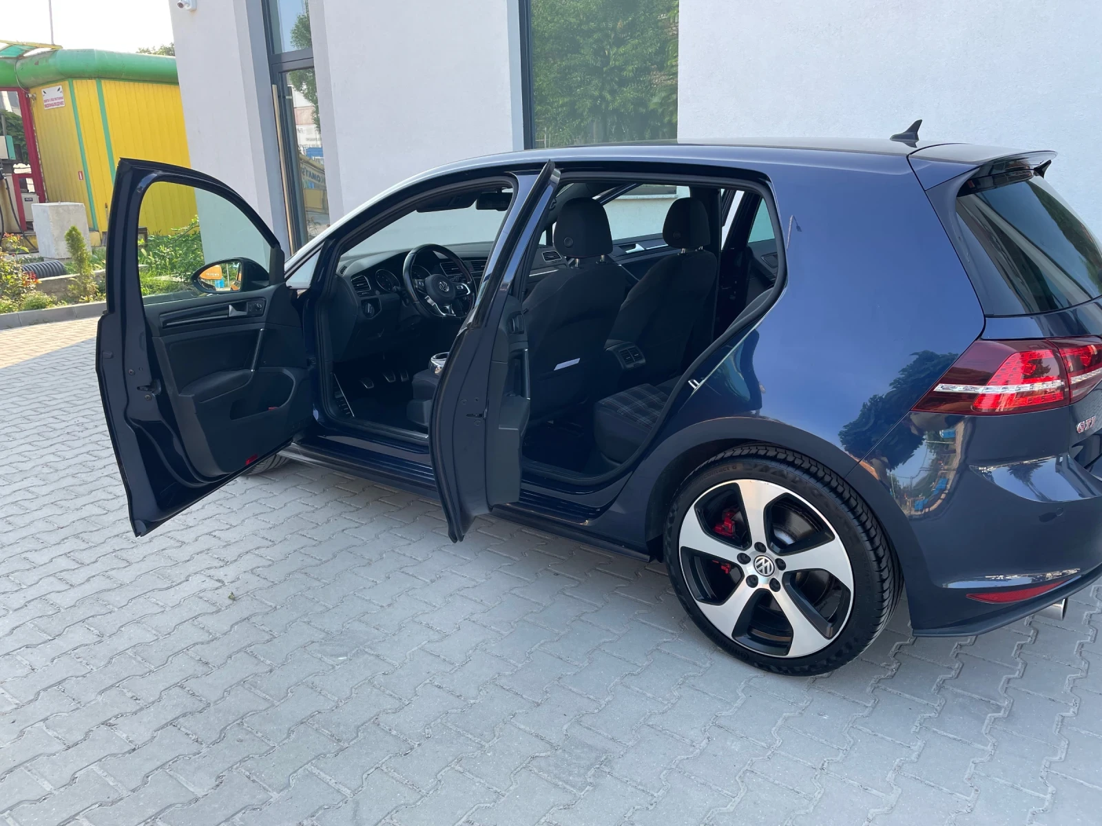 VW Golf GTI Performance  - изображение 7
