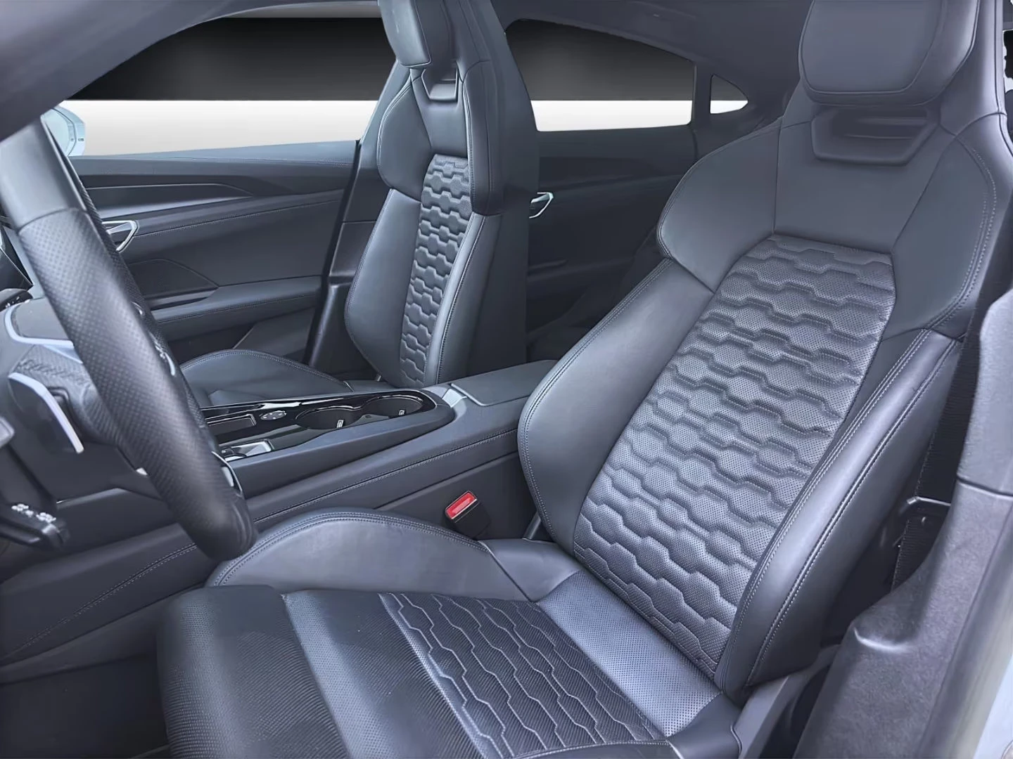 Audi E-Tron GT QUATTRO/476HP/PANO/NAVI/B&O/360/MATRIX/764v | Mobile.bg   12