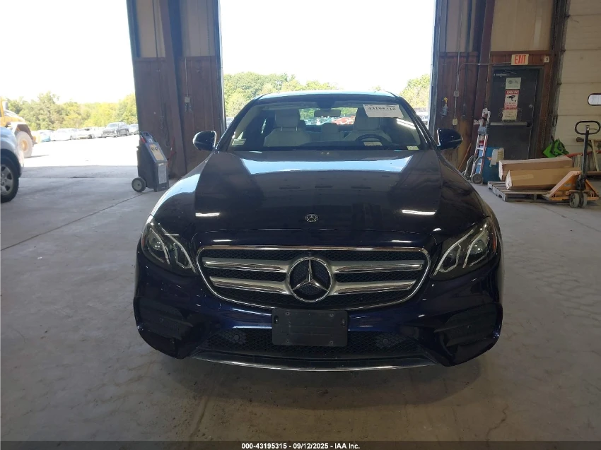 Mercedes-Benz E 300 4MATIC* ПОДГРЕВ* BURMESTER* 360* PANO - изображение 3