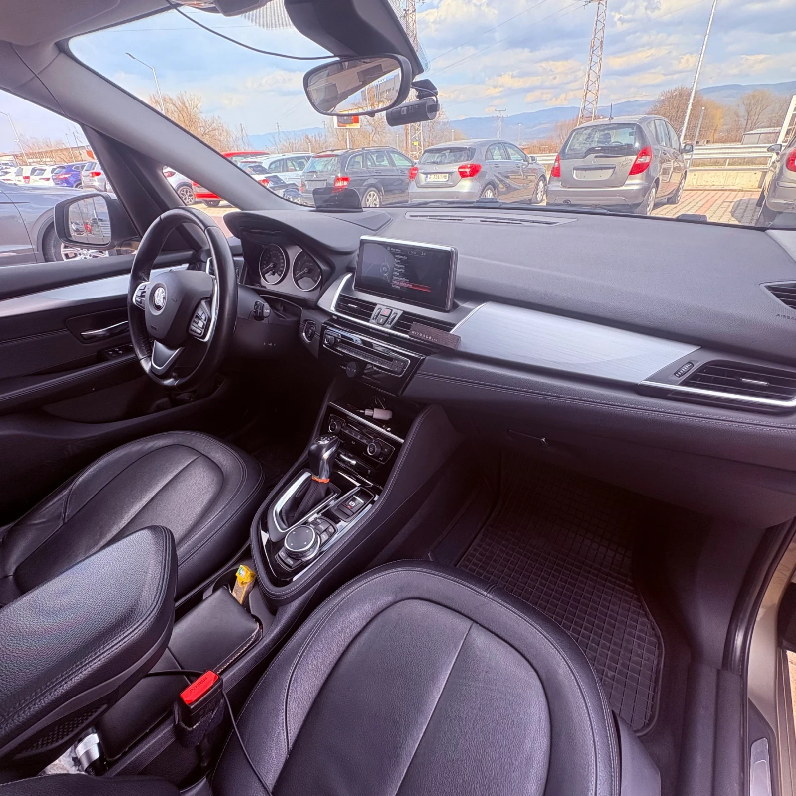 BMW 2 Active Tourer Luxury, снимка 10 - Автомобили и джипове - 53758846