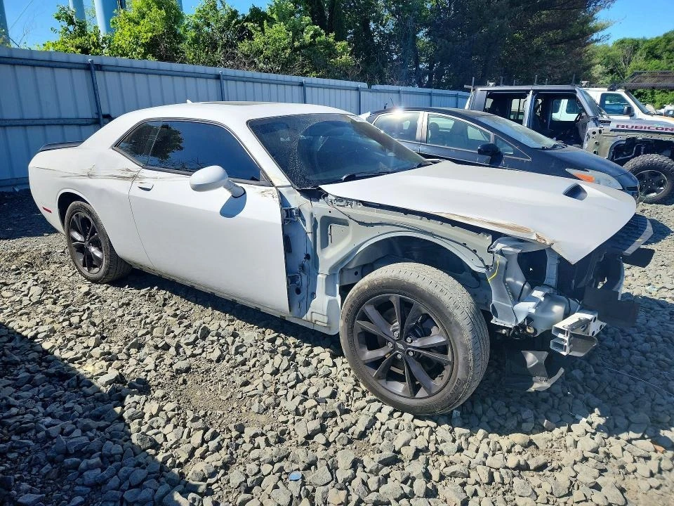 Dodge Challenger, снимка 4 - Автомобили и джипове - 54792679