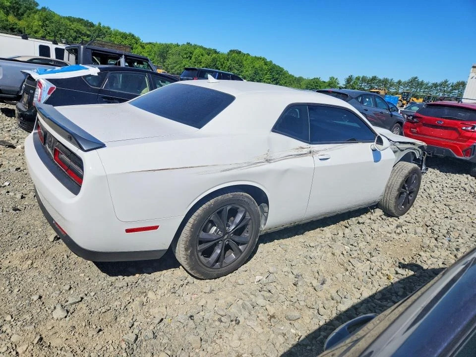 Dodge Challenger, снимка 3 - Автомобили и джипове - 54792679
