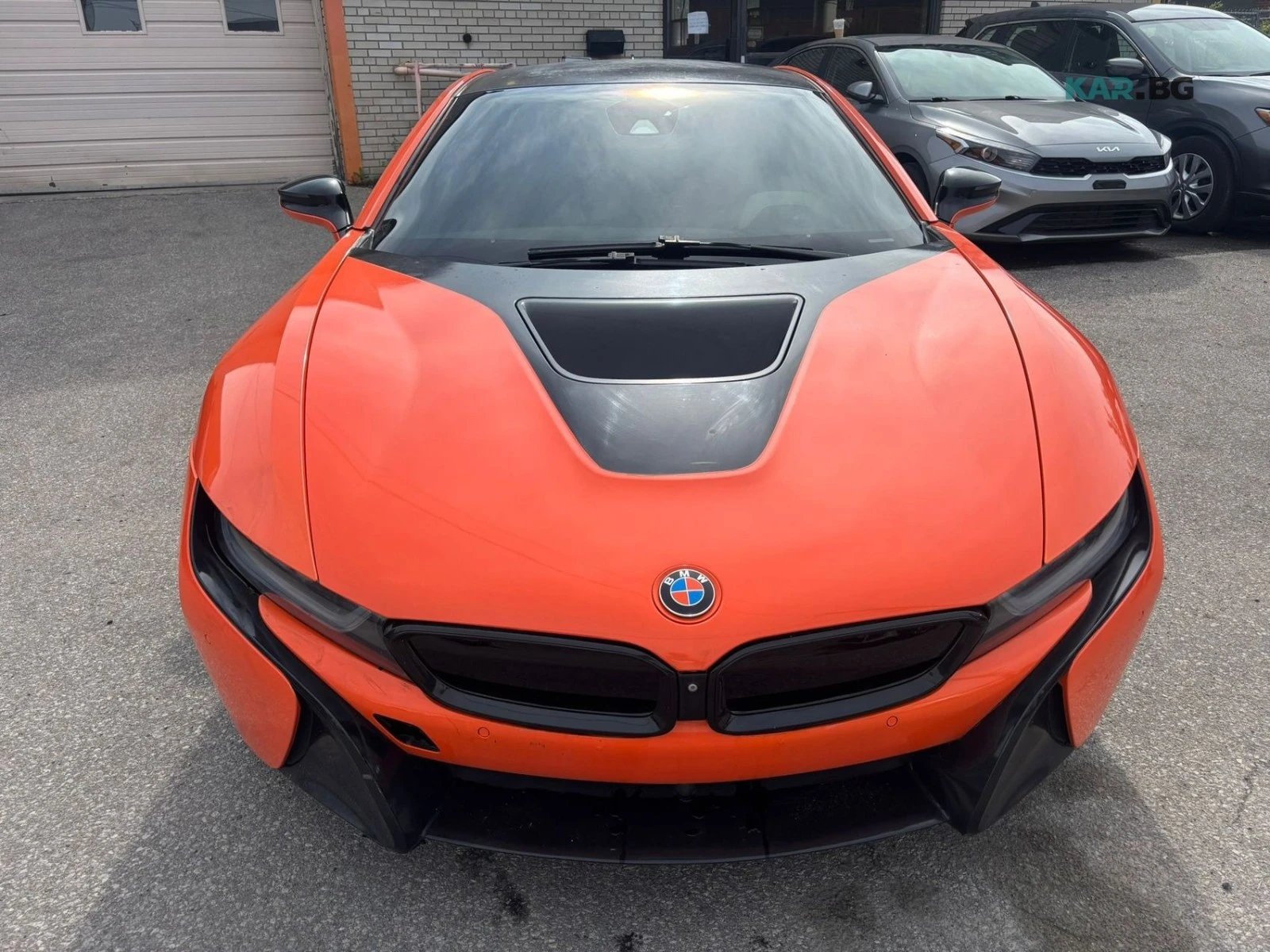 BMW i8 * AвтоКредит * (ЦЕНА ДО БГ), снимка 2 - Автомобили и джипове - 54857761