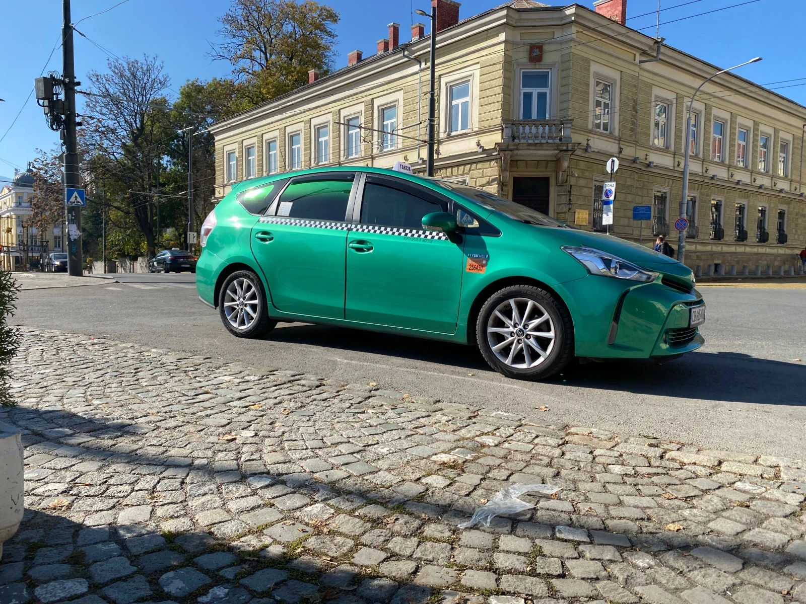 Toyota Prius Приус Плюс, снимка 4 - Автомобили и джипове - 54931256