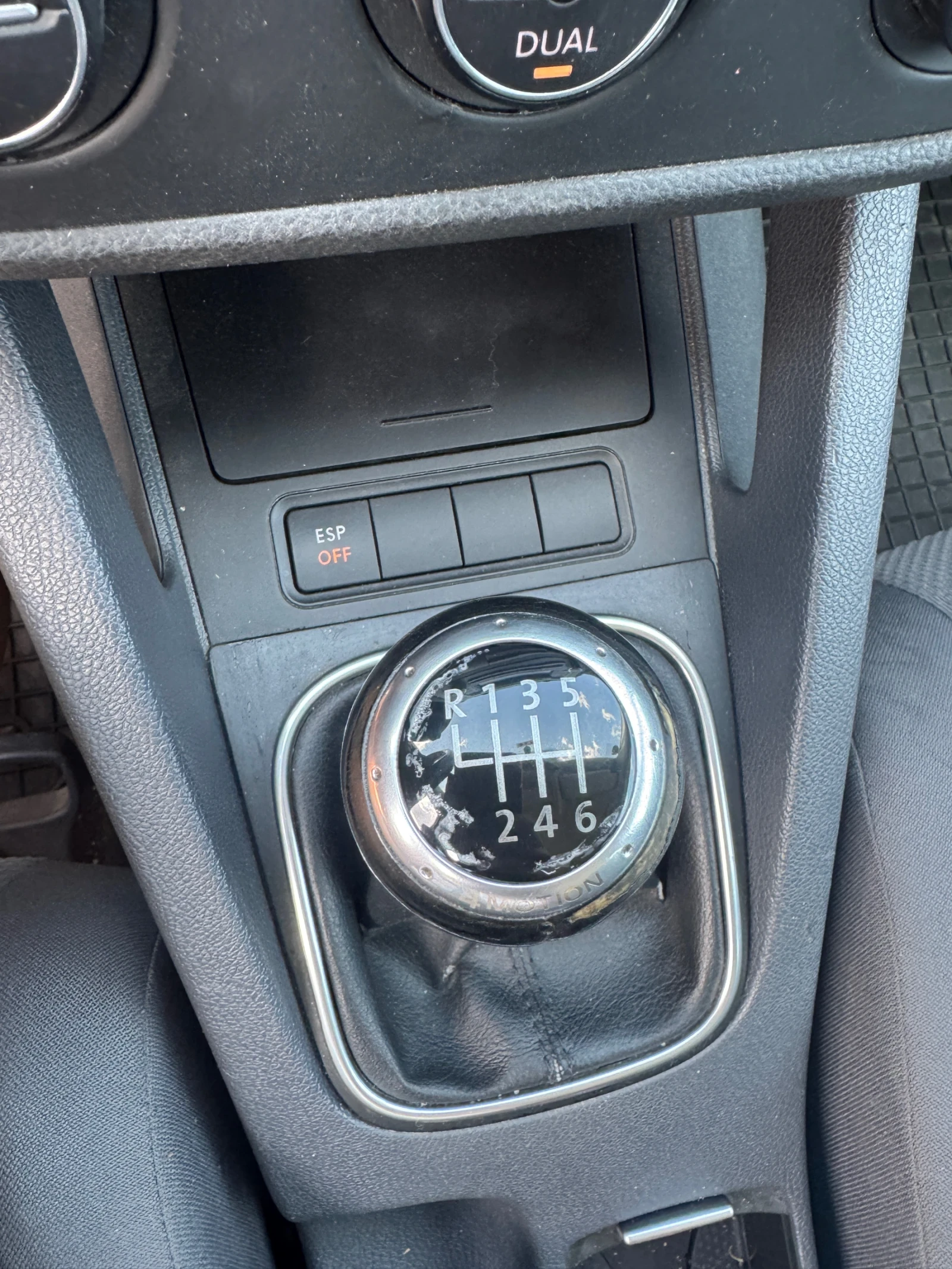 VW Golf 1.9 TDI 4 MOTION, снимка 10 - Автомобили и джипове - 55302503