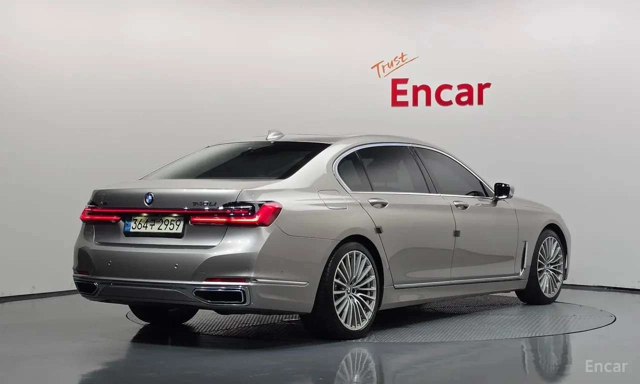 BMW 740 Li xDrive Design Pure Excellence* АВТОКРЕДИТ * , снимка 2 - Автомобили и джипове - 56072677
