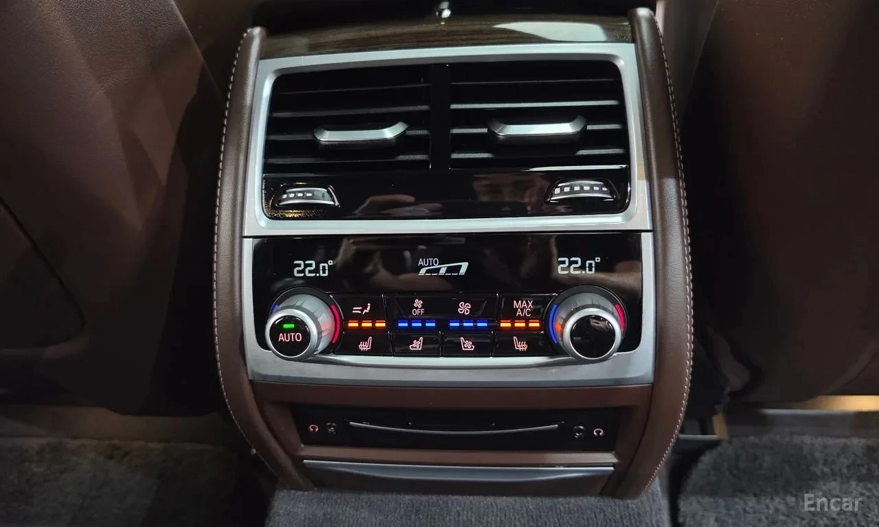 BMW 740 Li xDrive Design Pure Excellence* АВТОКРЕДИТ * , снимка 17 - Автомобили и джипове - 56072677